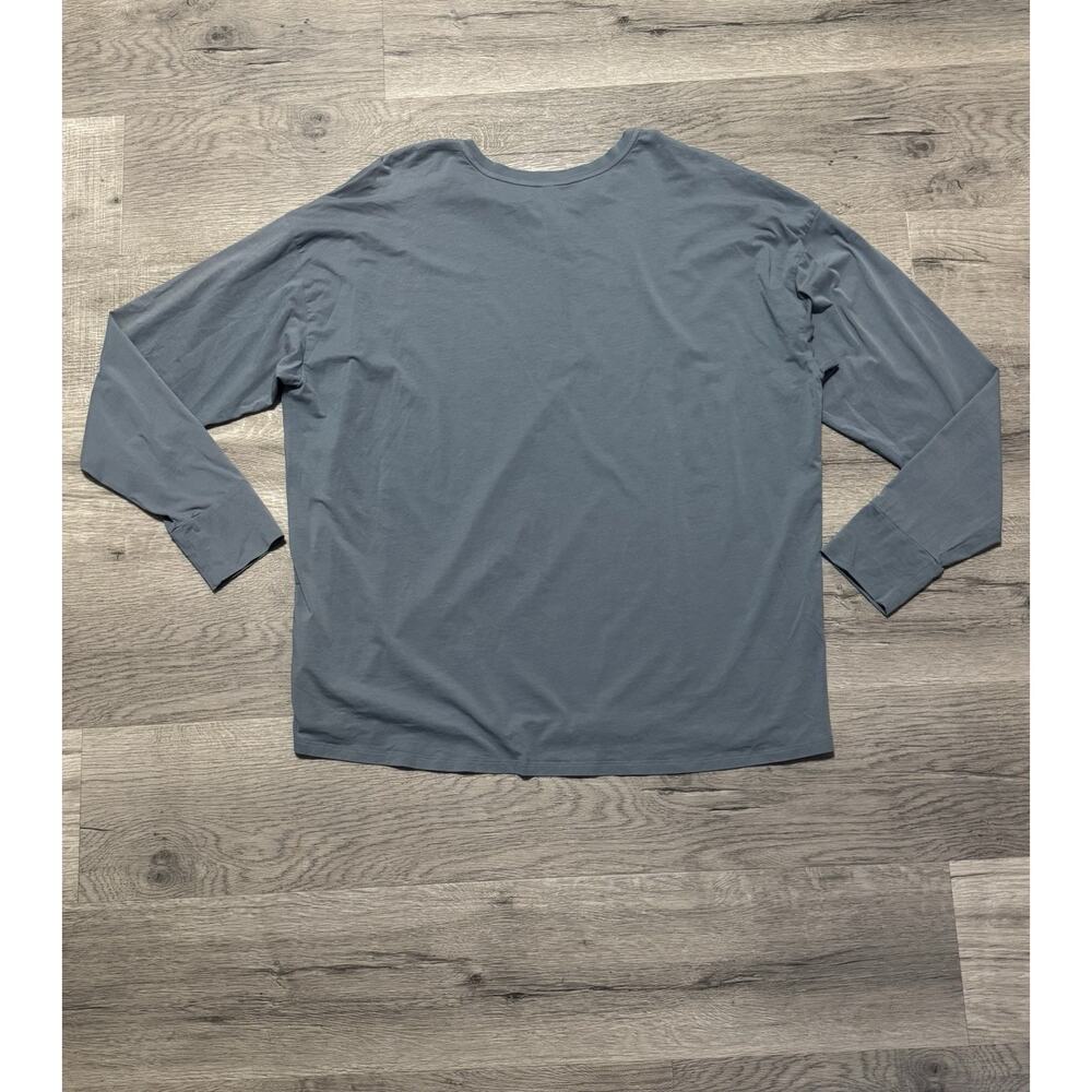 Vuori Women's Long Sleeve Feather Tee Size XL Blue EUC - Picture 4 of 5
